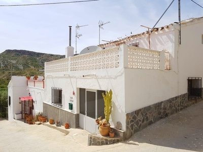 Village House à vendre en La Herreria, Almeria