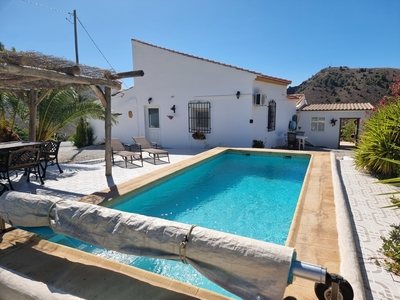 Cortijo/Finca zum verkauf in Oria, Almeria